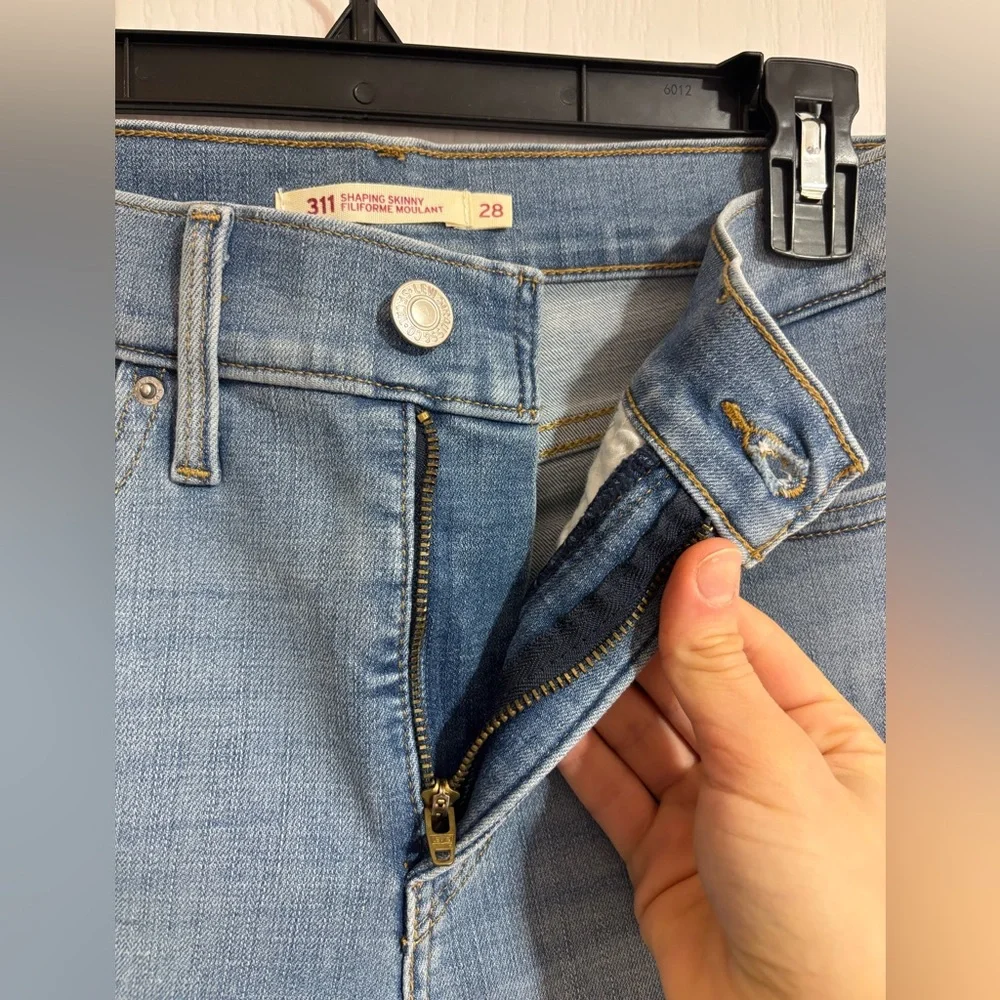 Levi’s Shaping Skinny Cotton Mid Rise Blue Denim Jeans Size 28 - Picture 8 of 15